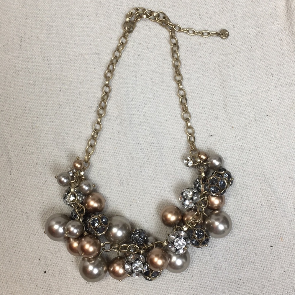 Loft sparkle pearl statement necklace